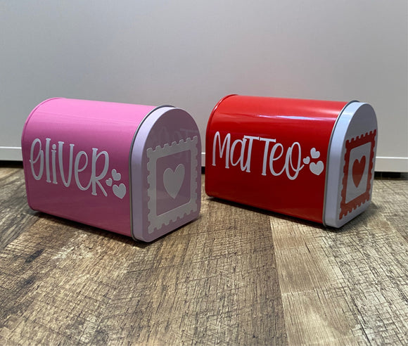 Mini Valentine's Day Tin Mailbox for Kids!